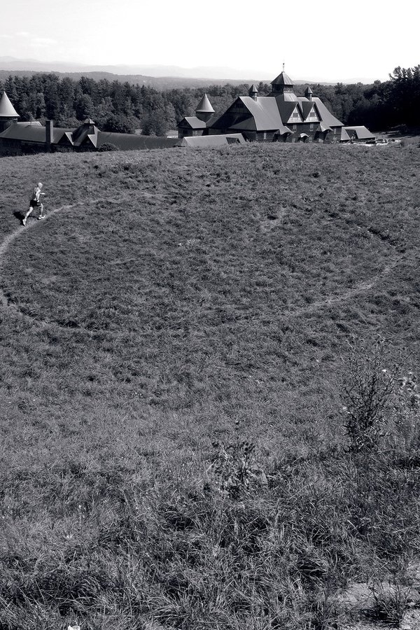Jeroen Jongeleen, Running a Circle - Shelbourne (VT), USA, 2015.jpg